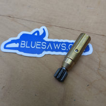 Load image into Gallery viewer, BLUESAWS Oil Pump For STHL 017 018 021 MS170 MS180 023 025 MS210 MS230 MS250 OEM# 1123 640 3201
